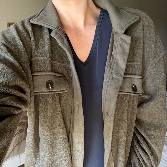 Green Shacket - Picture 5 of 7